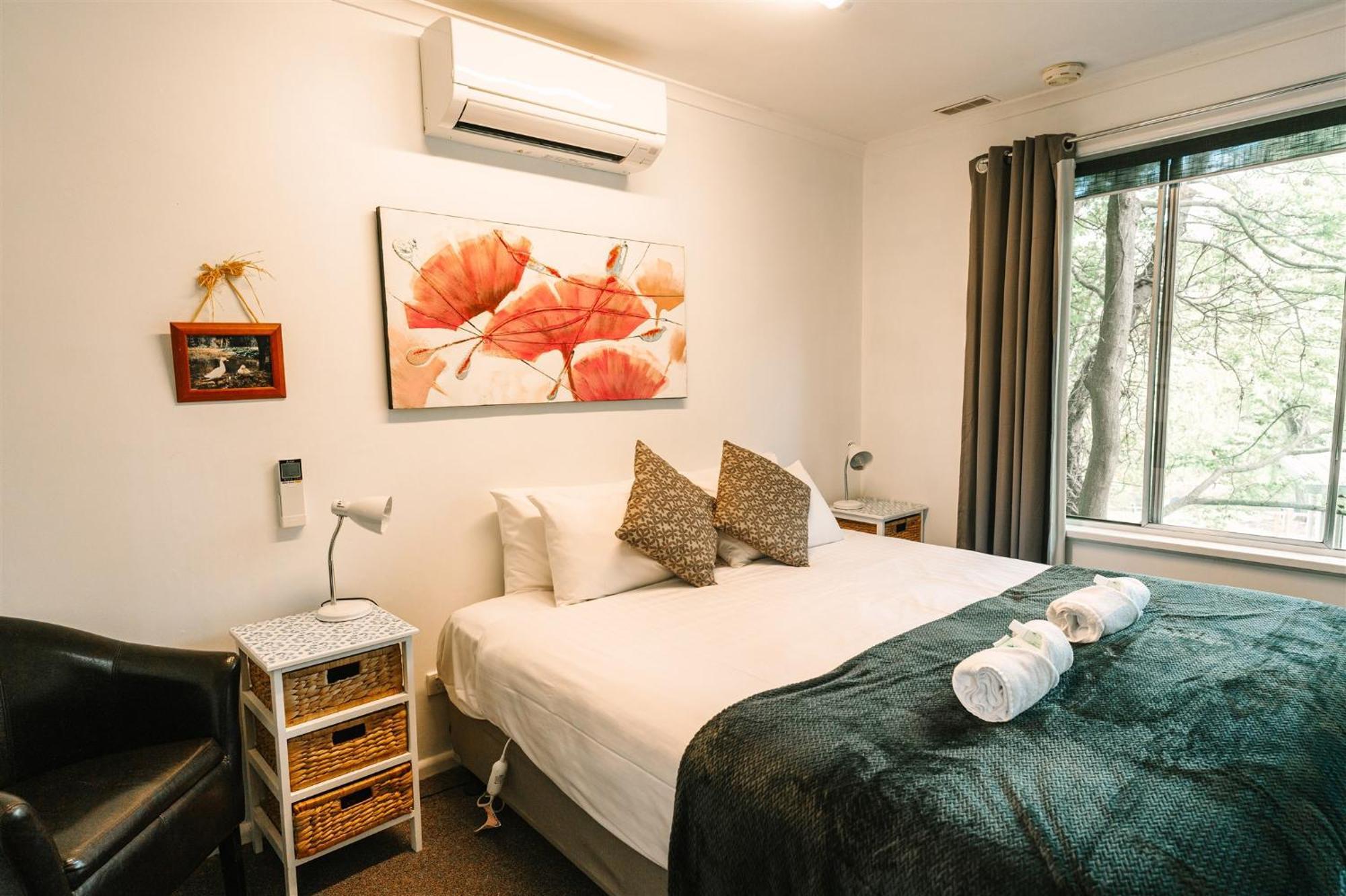 Alpine Riverside Cottages Porepunkah Luaran gambar