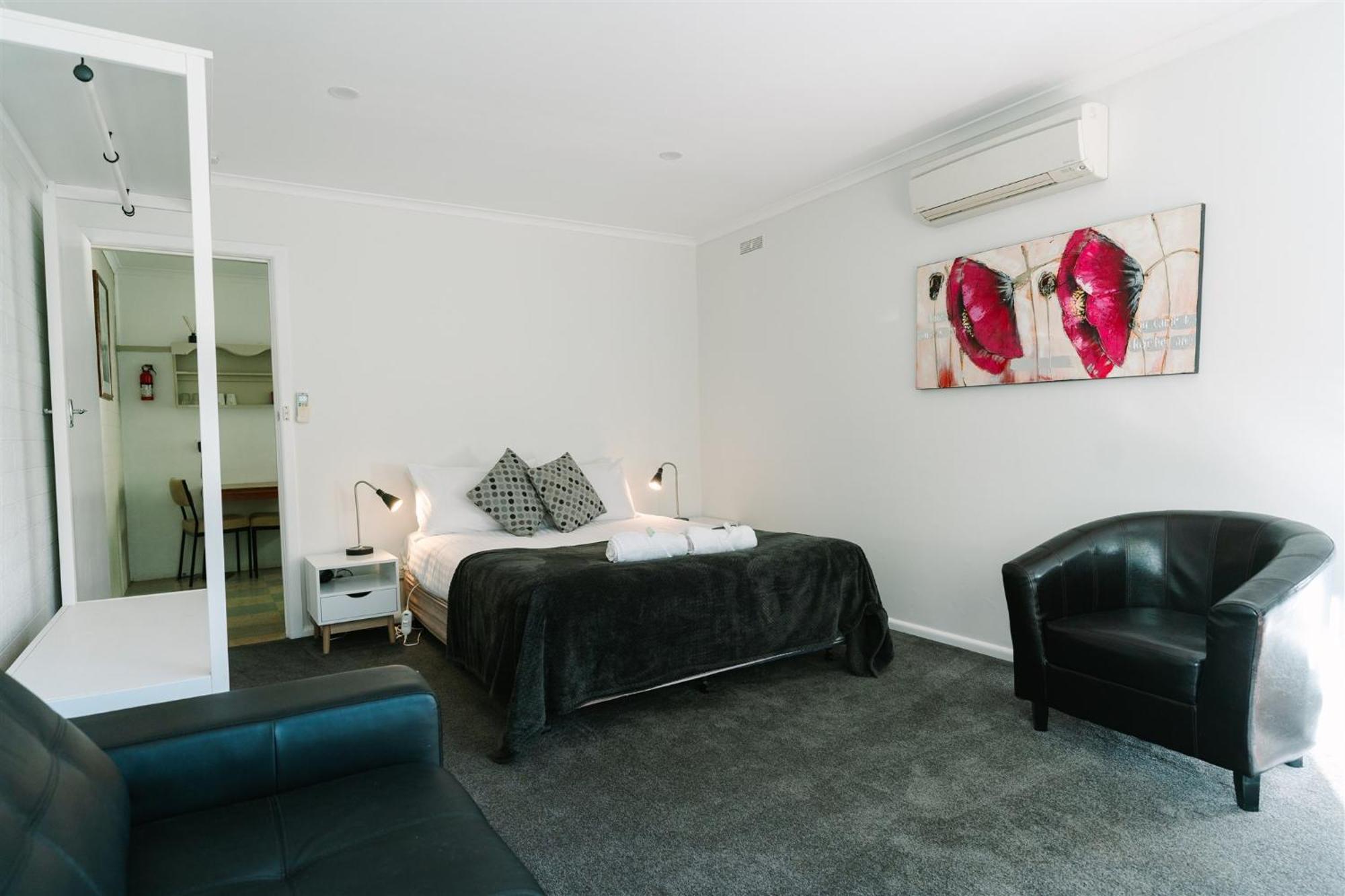Alpine Riverside Cottages Porepunkah Luaran gambar