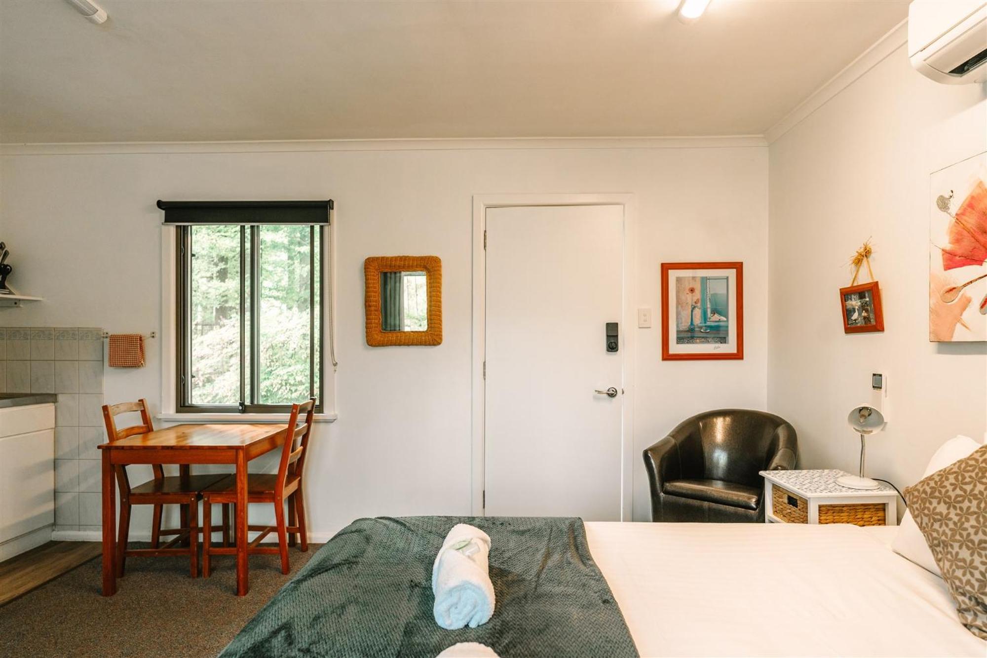 Alpine Riverside Cottages Porepunkah Luaran gambar