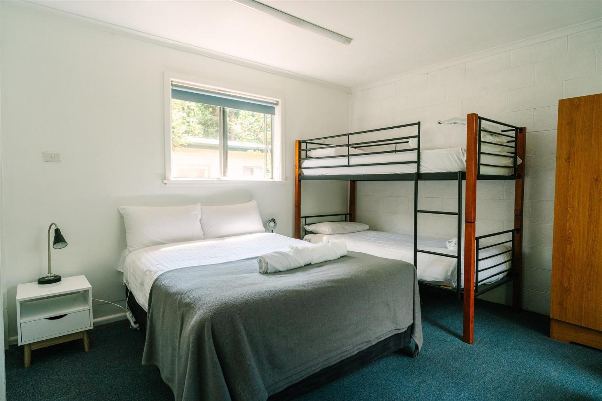 Alpine Riverside Cottages Porepunkah Luaran gambar