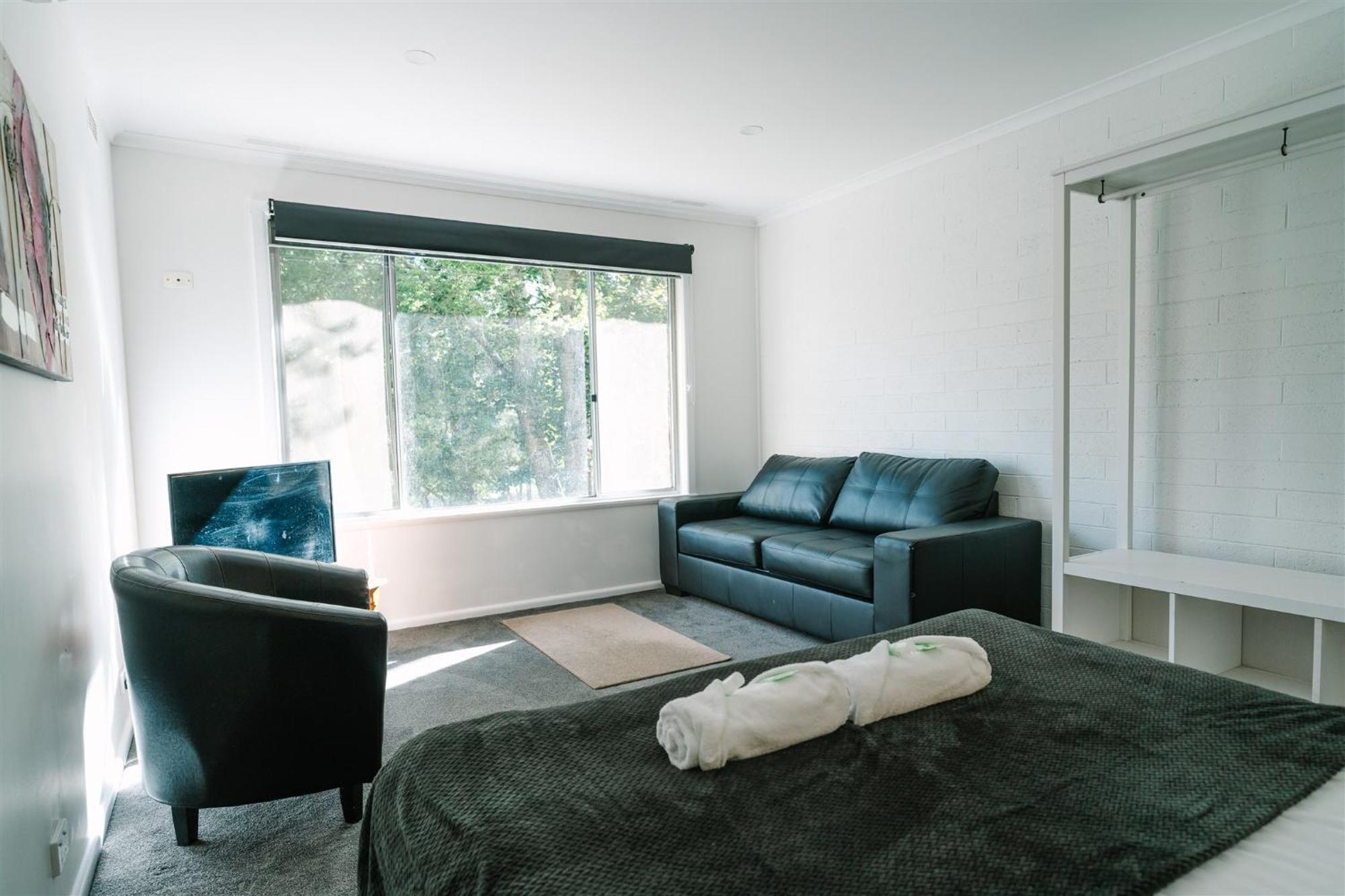 Alpine Riverside Cottages Porepunkah Luaran gambar