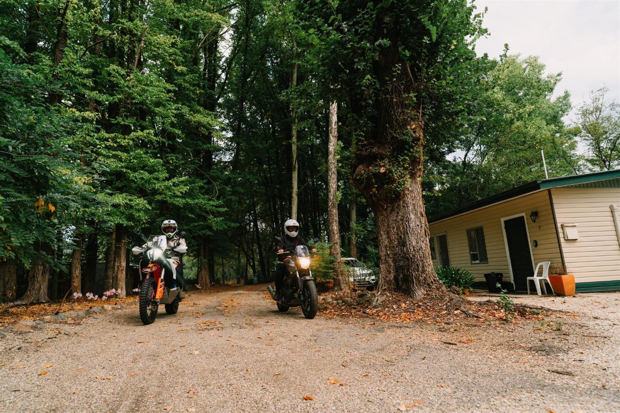 Alpine Riverside Cottages Porepunkah Luaran gambar