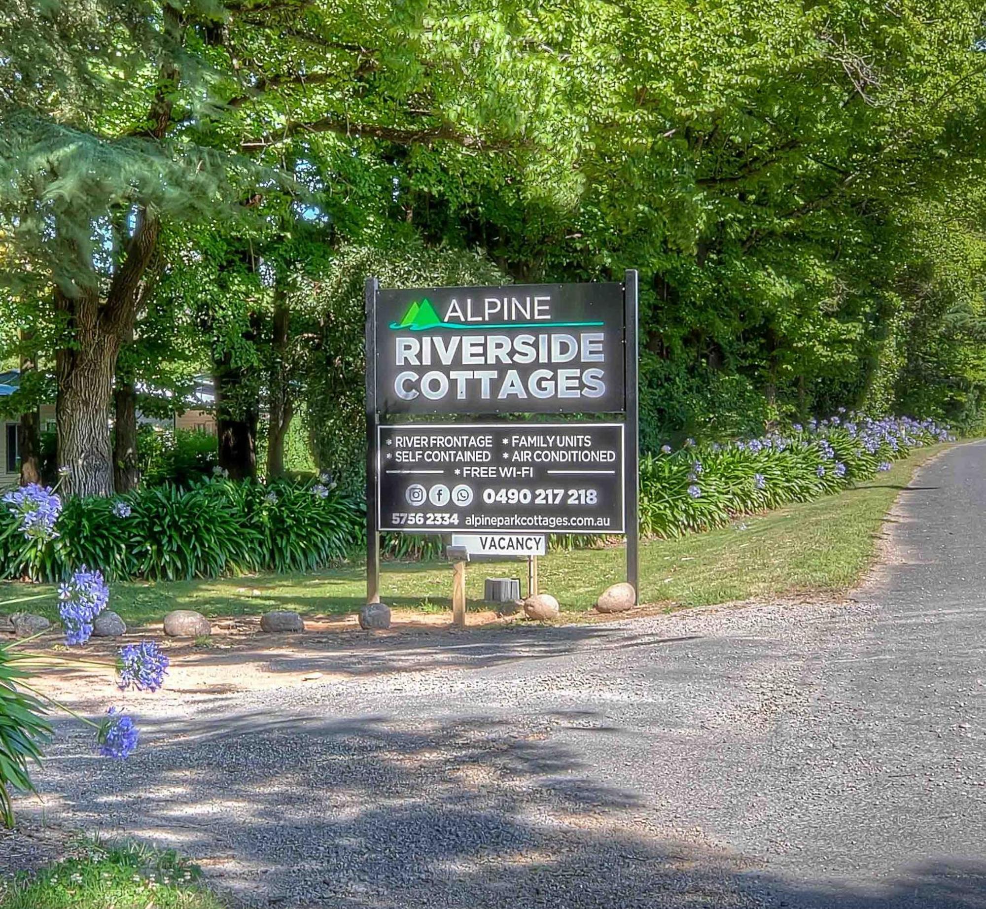 Alpine Riverside Cottages Porepunkah Luaran gambar