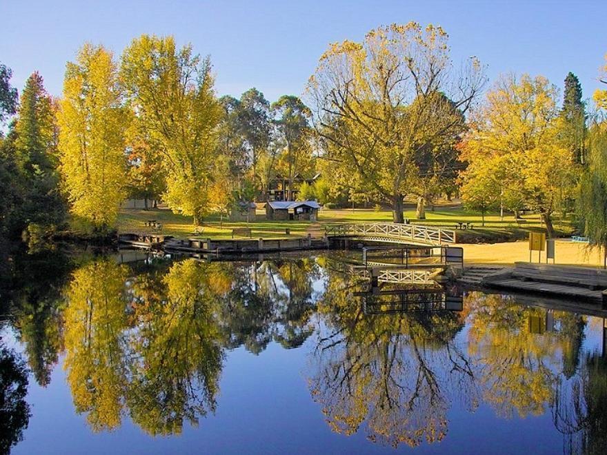 Alpine Riverside Cottages Porepunkah Luaran gambar