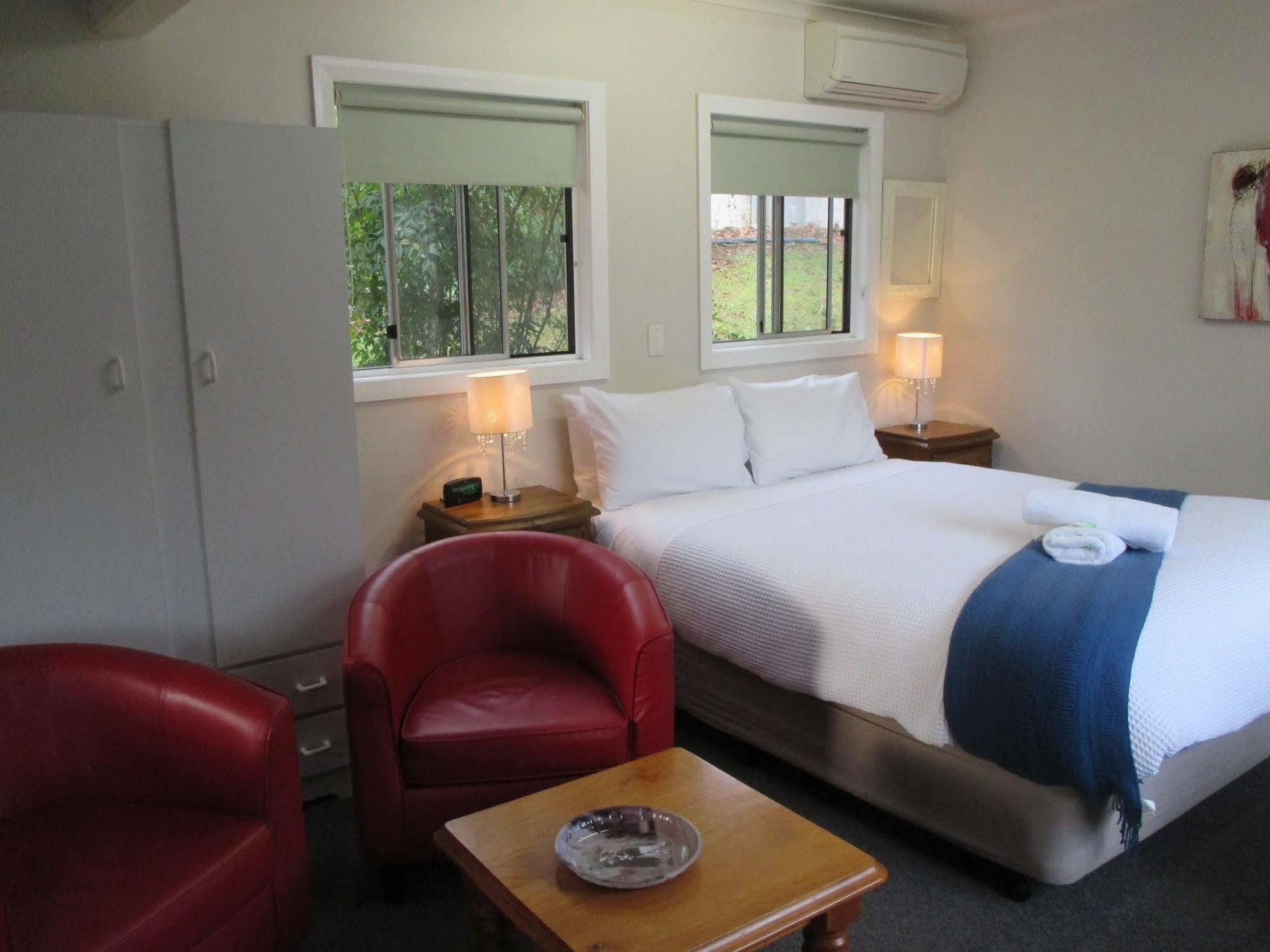 Alpine Riverside Cottages Porepunkah Luaran gambar