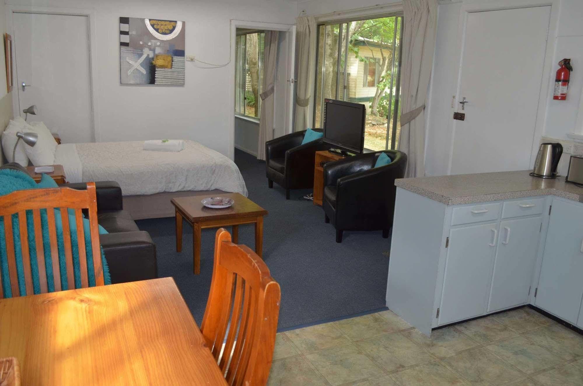 Alpine Riverside Cottages Porepunkah Luaran gambar