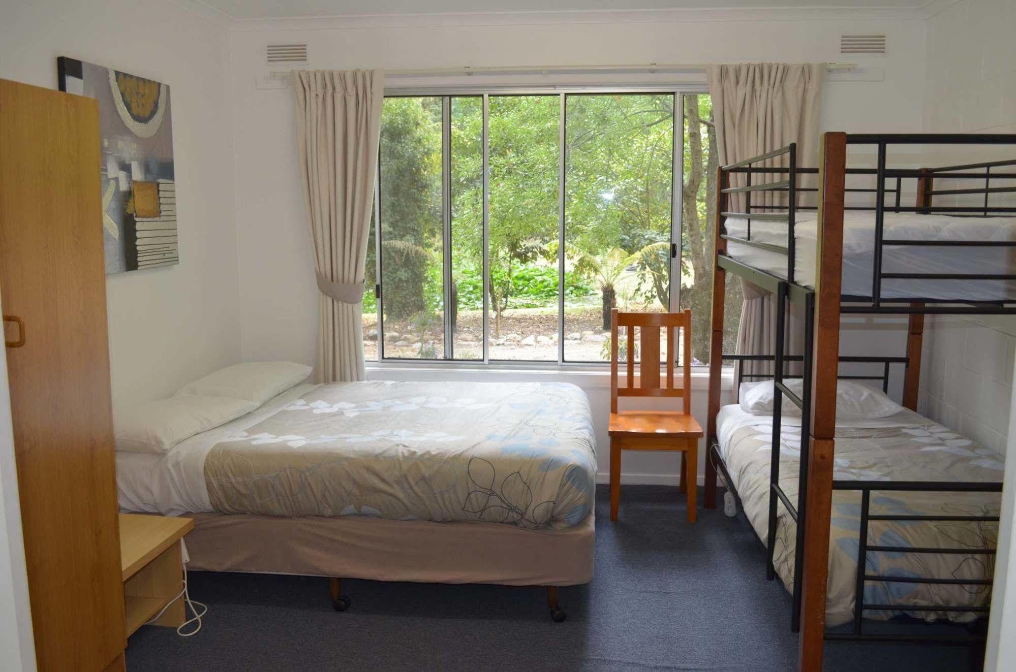 Alpine Riverside Cottages Porepunkah Luaran gambar