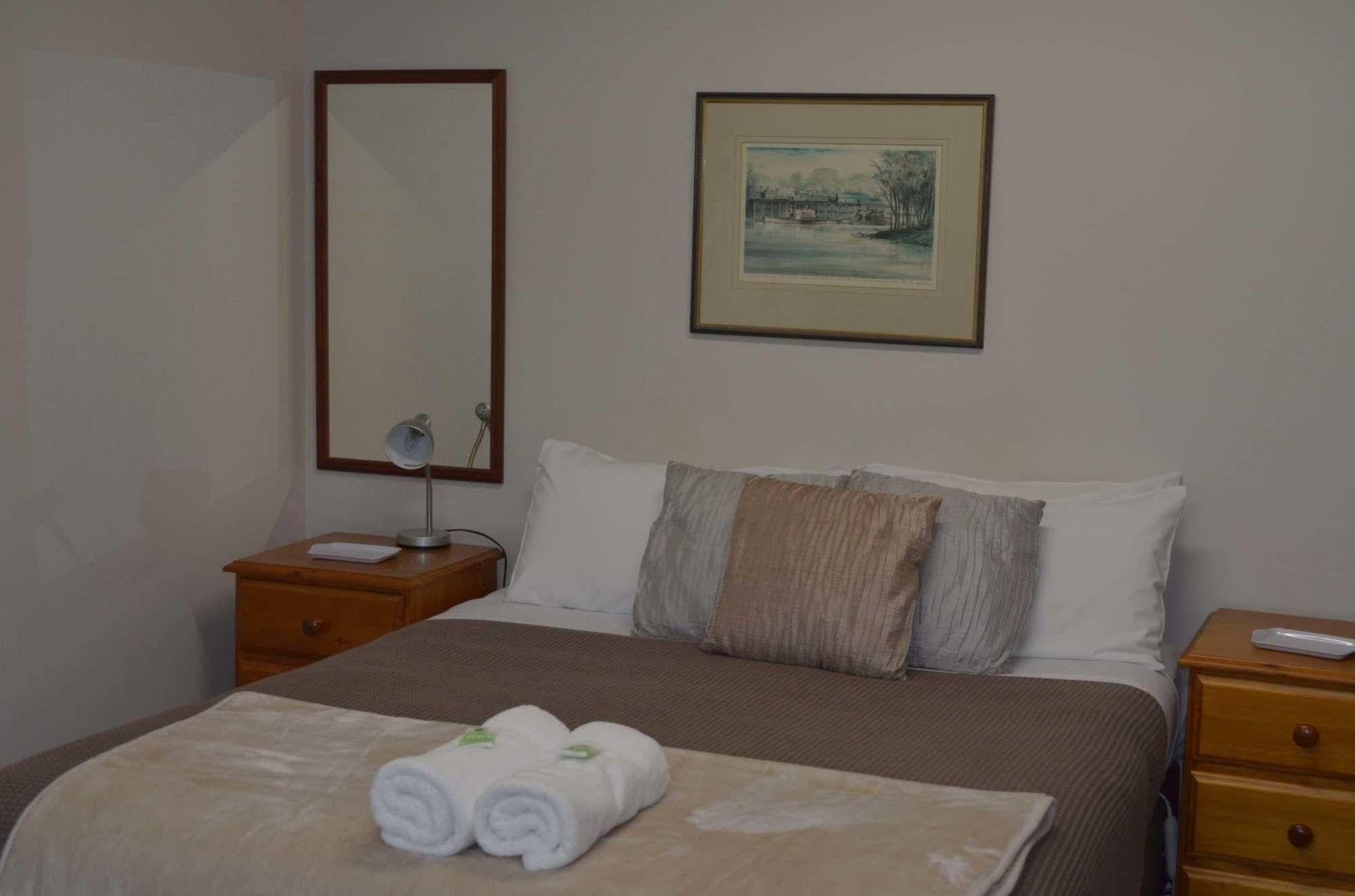 Alpine Riverside Cottages Porepunkah Luaran gambar