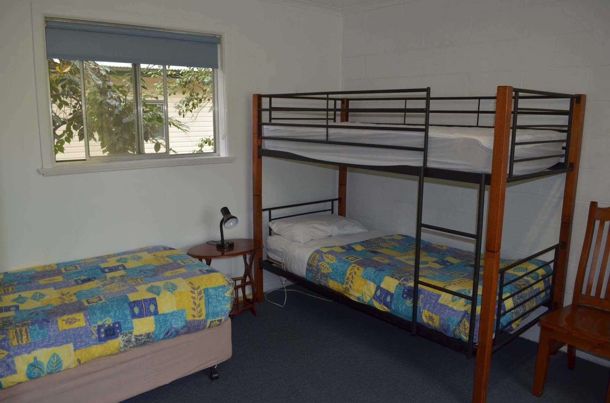 Alpine Riverside Cottages Porepunkah Luaran gambar